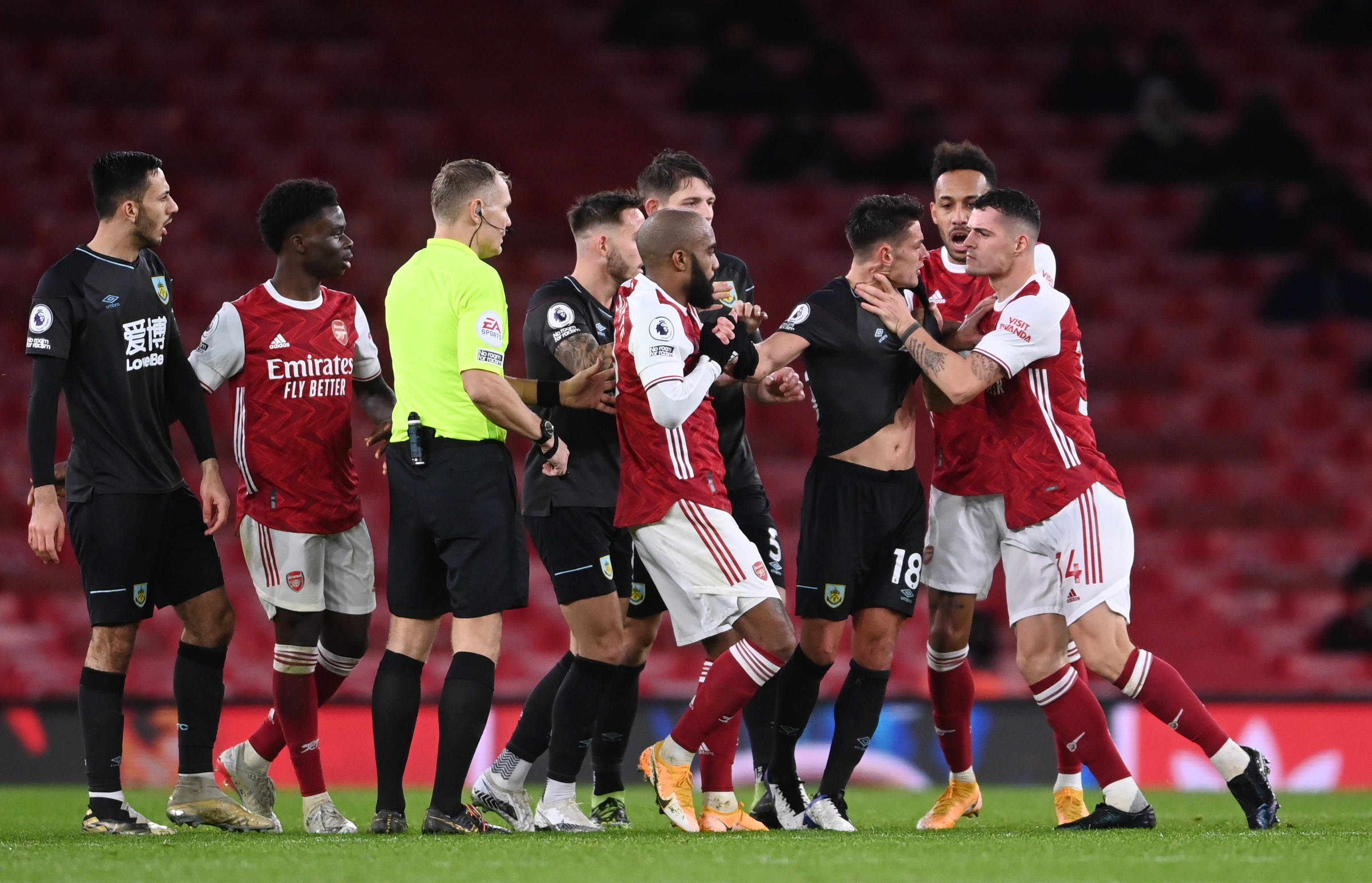 顺带嘲讽马 顺带嘲讽马